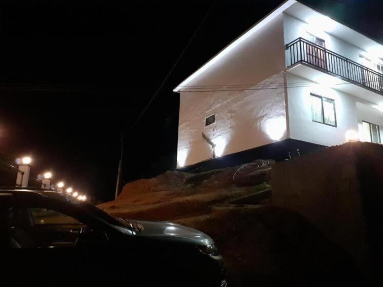 Elevate 360 Holiday Bungalow Hotel Nuwara Eliya Bagian luar foto